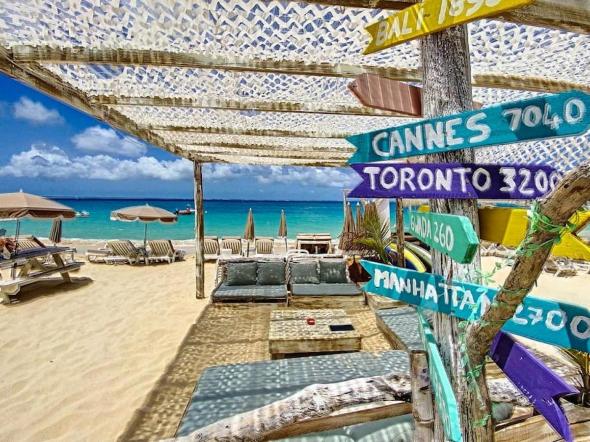 Pavillon Beach 9, Feet In The Water In แกรนด์เคส ภายนอก รูปภาพ